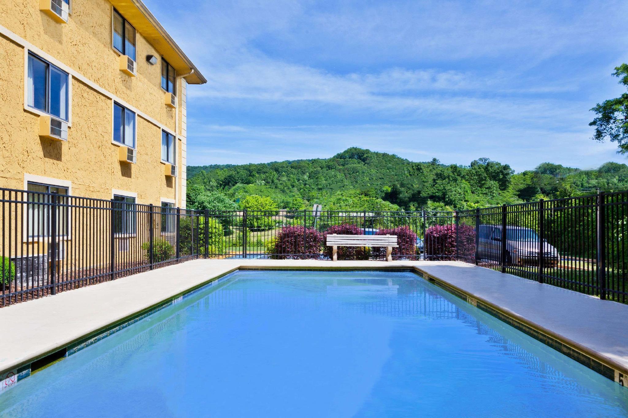 Super 8 By Wyndham Chattanooga Lookout Mountain Tn Eksteriør billede
