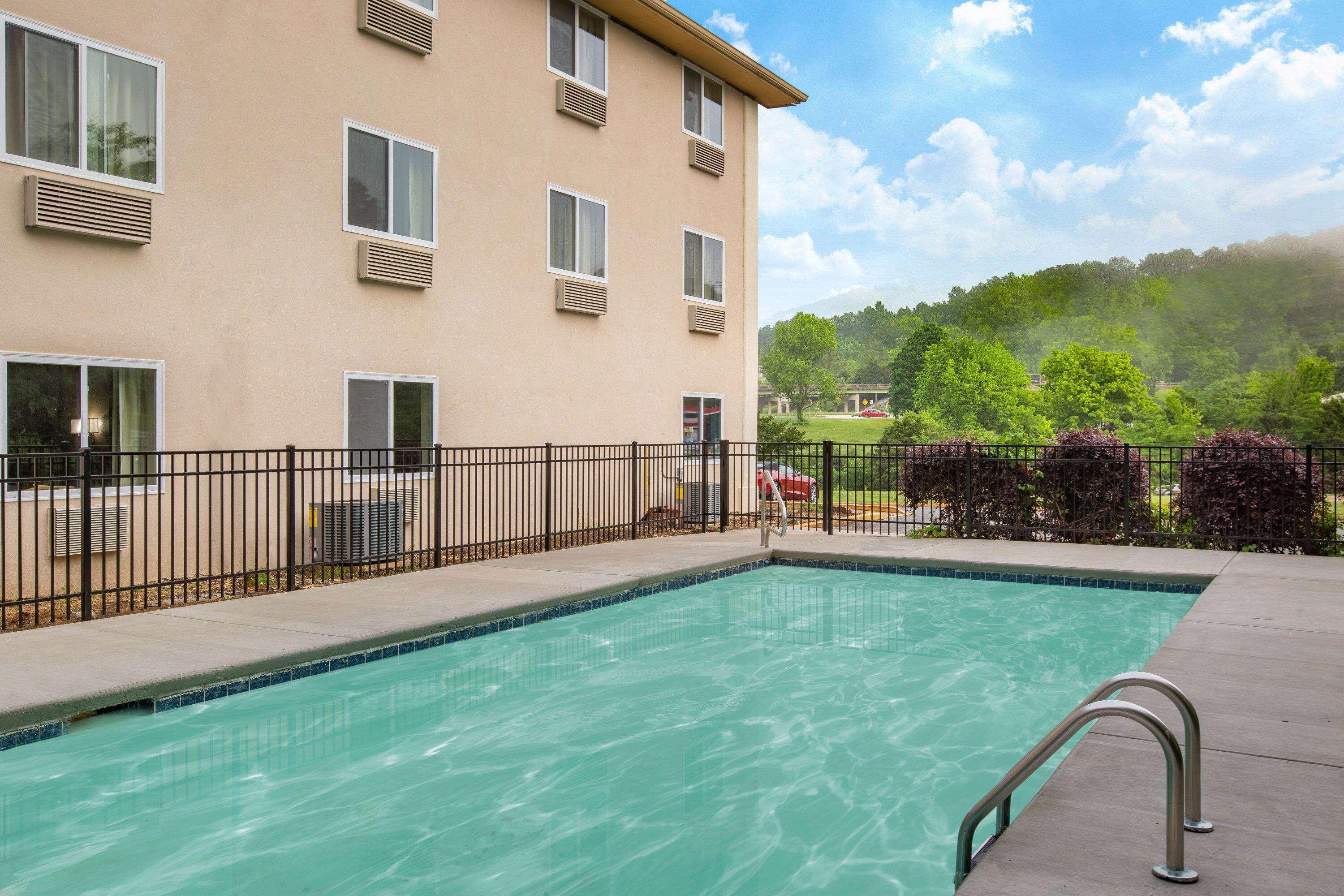 Super 8 By Wyndham Chattanooga Lookout Mountain Tn Eksteriør billede
